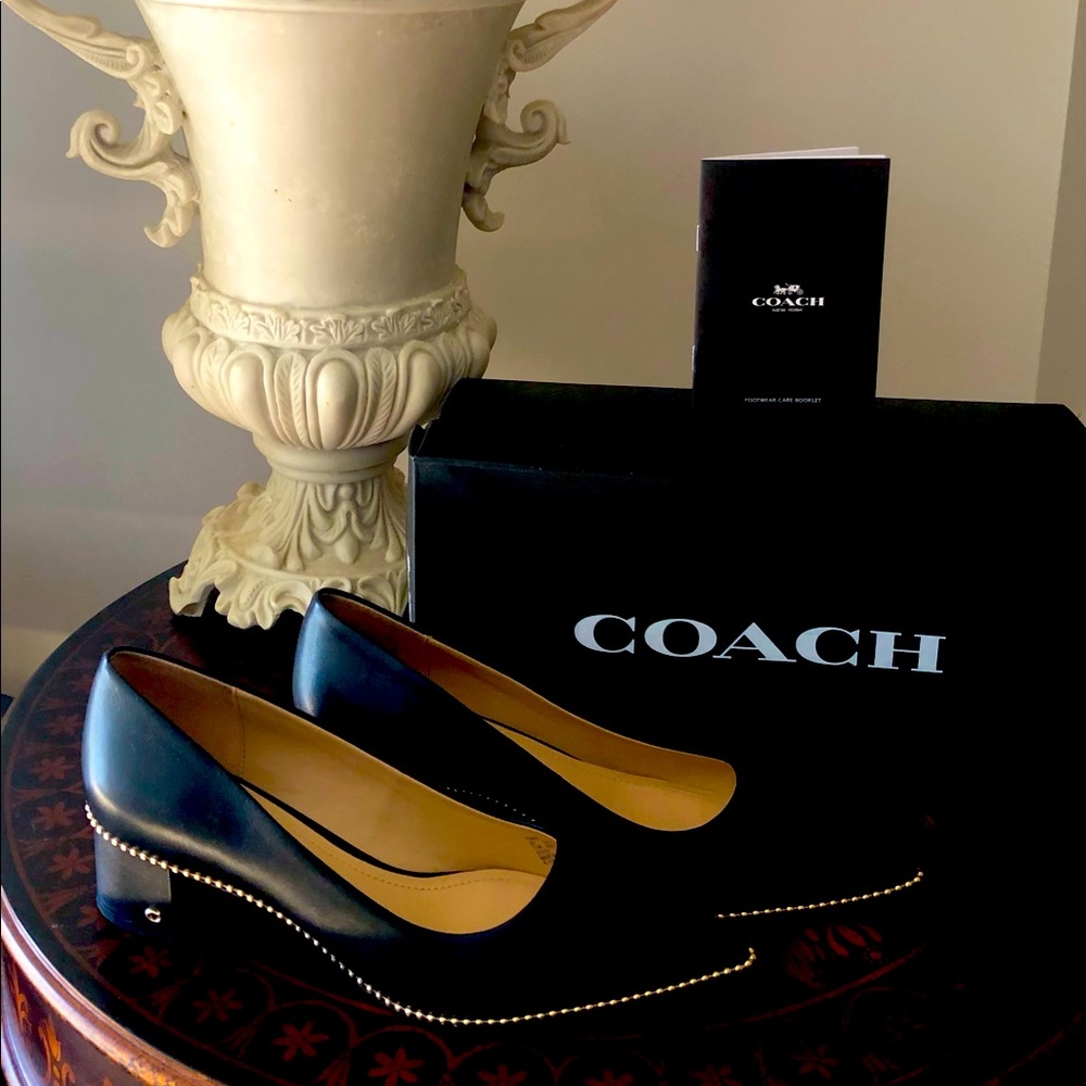 COACH Black Leather pump heel…Perfect for work, casual chic for any style! 7M
